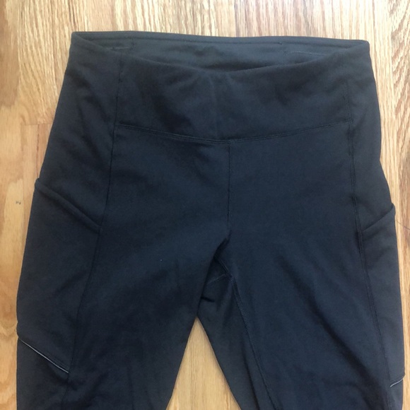 Lululemon Athletica Black Cropped Leggings W/ Pockets - Picture 3 of 7